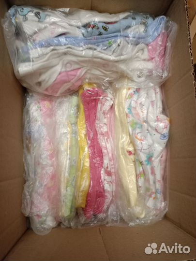 Два пакета вещей для девочки до года