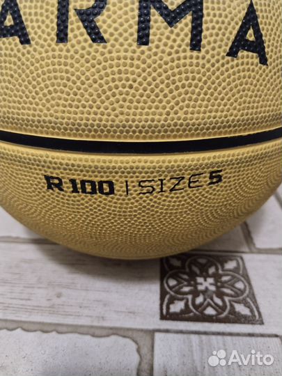 Баскетбольный мяч