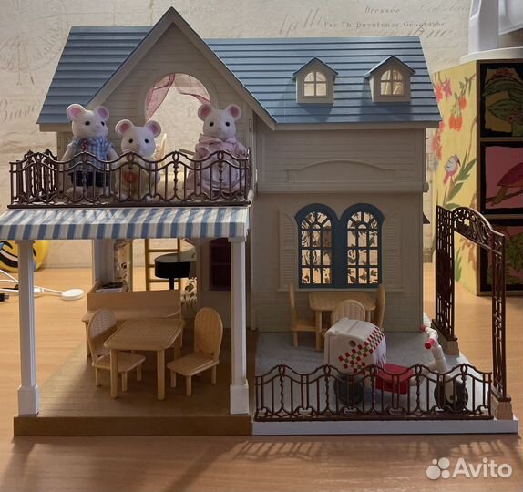 Sylvanian Families домик с синей крышей