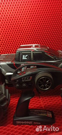 Радиоуправляемая машина Traxxas e-maxx