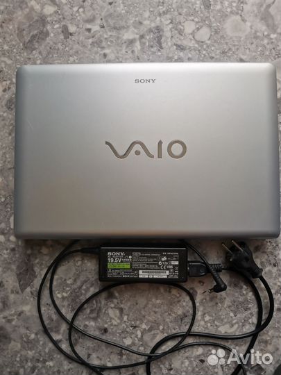 Sony Core i3 SSD Radeon HD