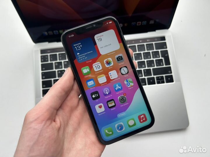 iPhone 11, 64 ГБ