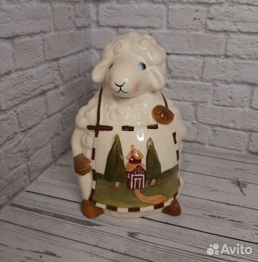 Керам.фигурка для специй,сахара,для копилки-новая