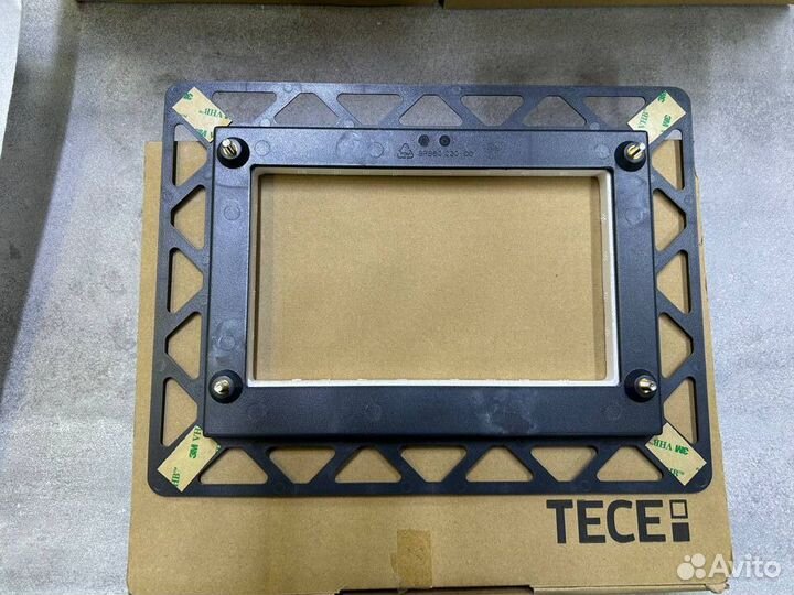 Монтажная рамка teceloop или tecesquare на уровне