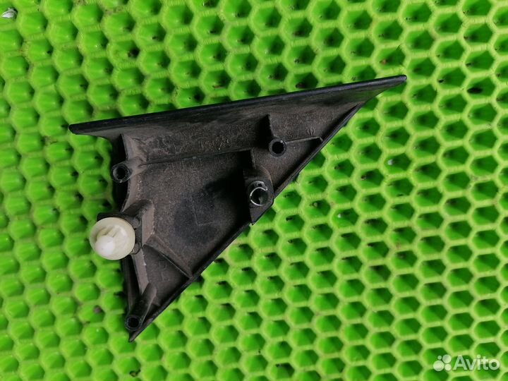 Заглушка зеркала Тойота Марк Х