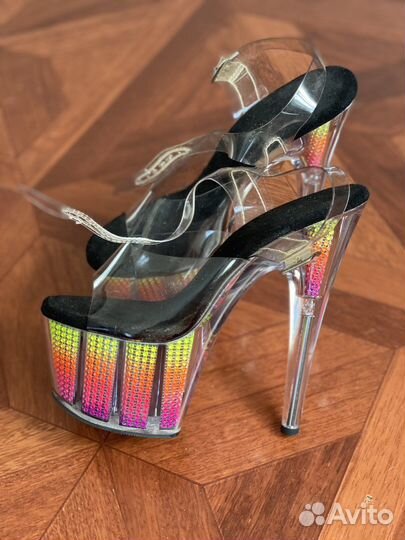 Стрипы pleaser 37