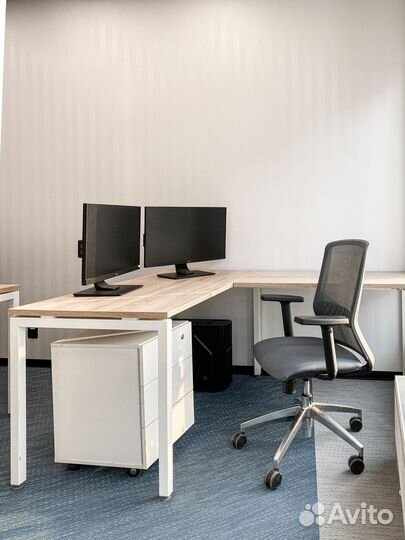 Стол руководителя угловой буквой Т 1700 лофт белый