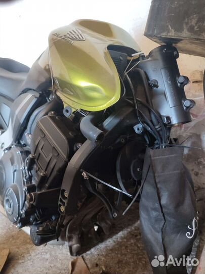 На запчасти или по запчастям Honda cb1000r