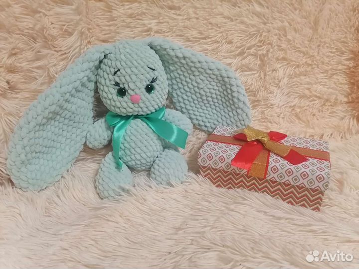Плюшевый заяц