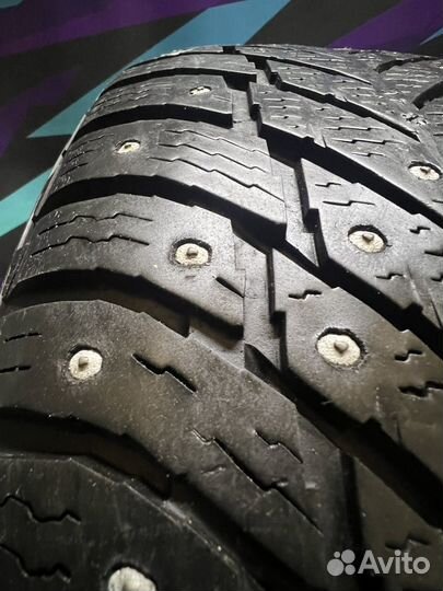 Nokian Tyres Hakkapeliitta 10 235/60 R18