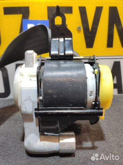 Ремень безопасности передний правый Mazda 3 Bl