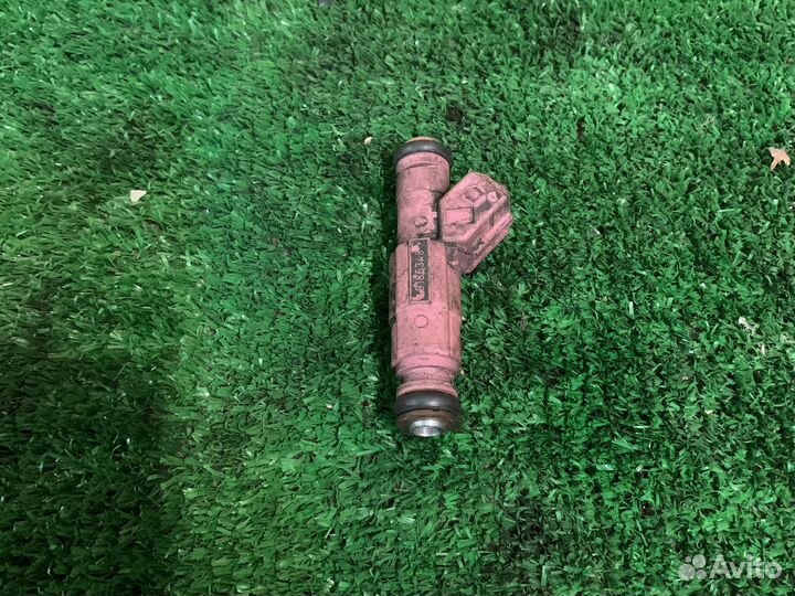 Вольво S80топливная форсунка 9186348