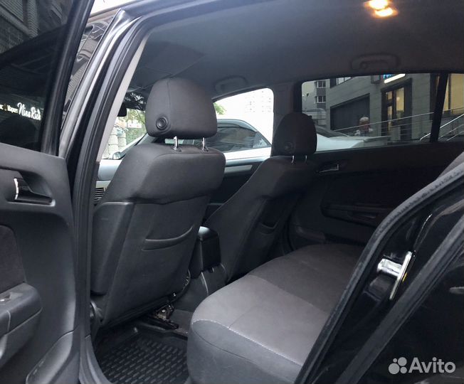 Opel Astra 1.6 МТ, 2011, 181 730 км