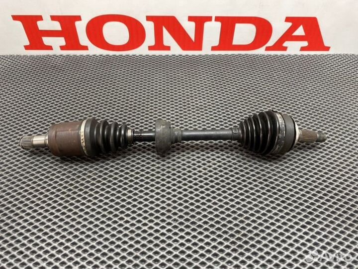 Привод (полуось) в сборе передний левый Honda