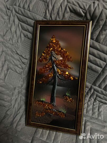 Картина с янтарем ручная работа