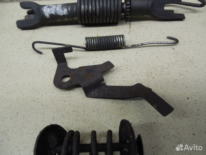 Механизм стояночного тормоза V5 2013