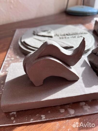 Медаль и фигура из пластилина, для архитекторов