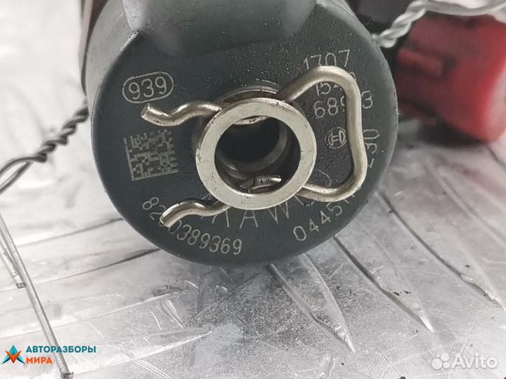 Форсунка Renault Scenic 2 рест. 2010 8200389369