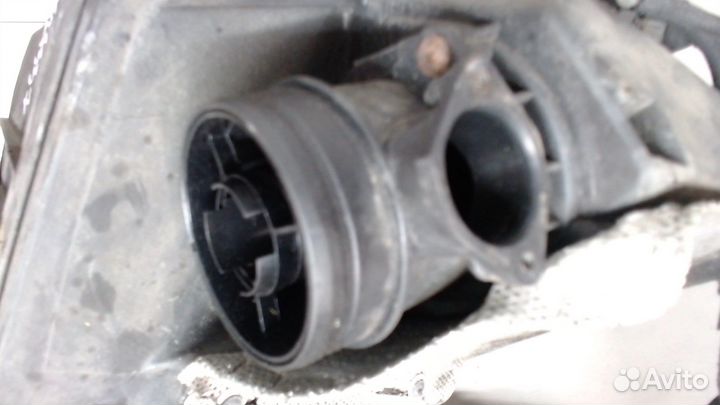 Корпус воздушного фильтра Skoda SuperB, 2003