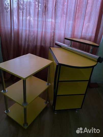 Маникюрный стол складной бу