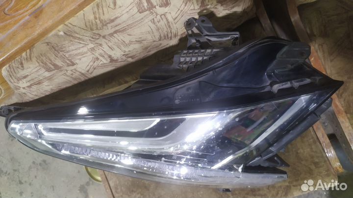 Cadillac xt5 фара правая LED