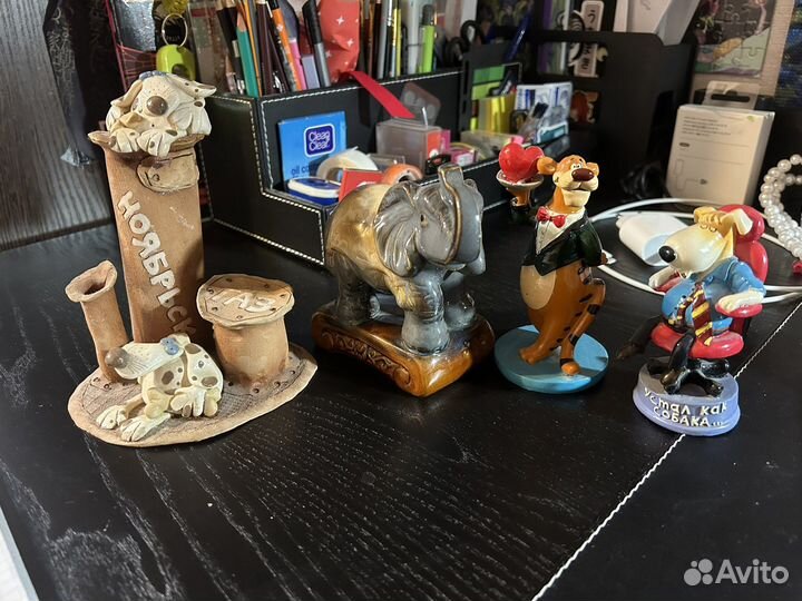 Фарфоровые и пласмассовые статуэтки