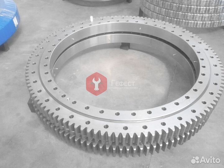 Поворотный круг Hitachi ZX200LC-5G 9260971