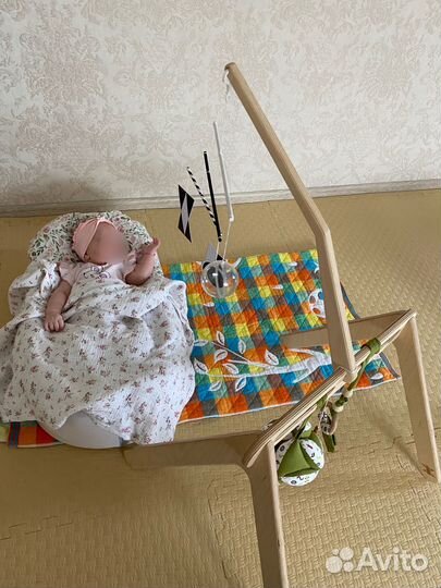 Деревянная стойка тренажер монтесори жук и плут