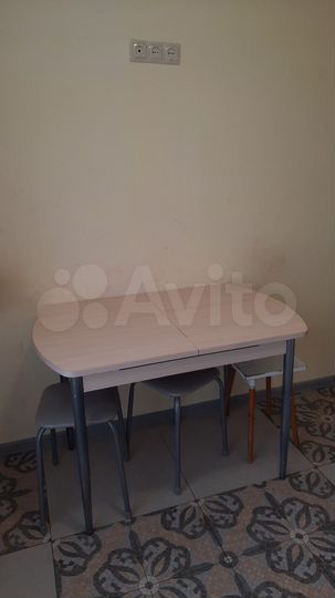 2-к. квартира, 47 м², 3/3 эт.