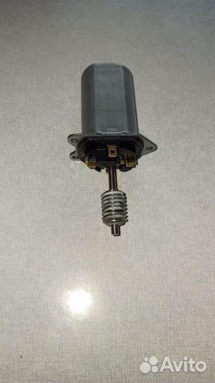 Мотор стеклоподъемника передний левый LADA Xray