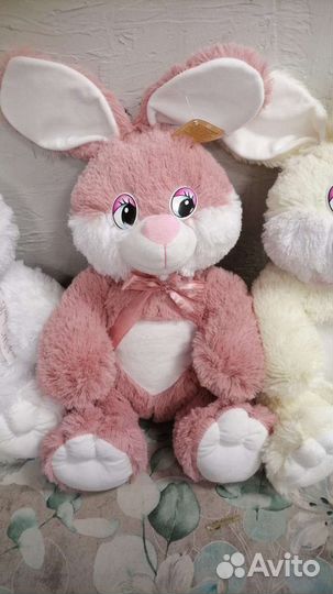 Мишки и акулы плюшевые