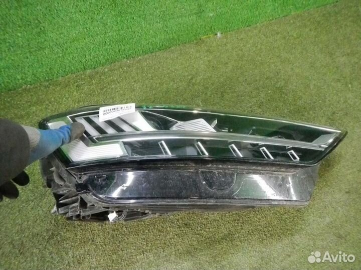 Фара правая Audi A8/S8