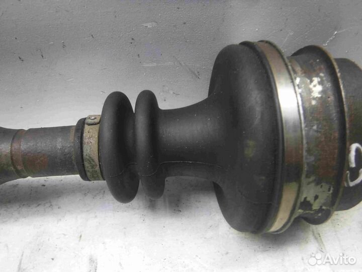 Полуось передняя левая Renault 19