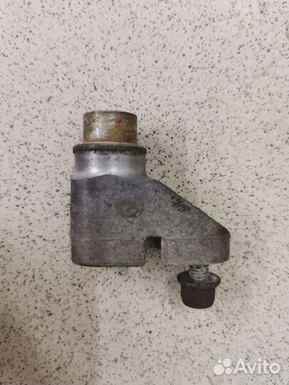 Крепление роликов brp mxz renegade 1000 h o