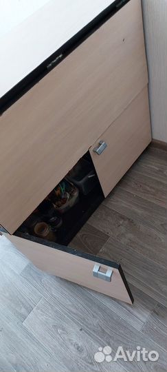 Стол книжка