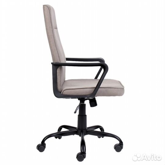 Офисное кресло из ткани коричневого цвета