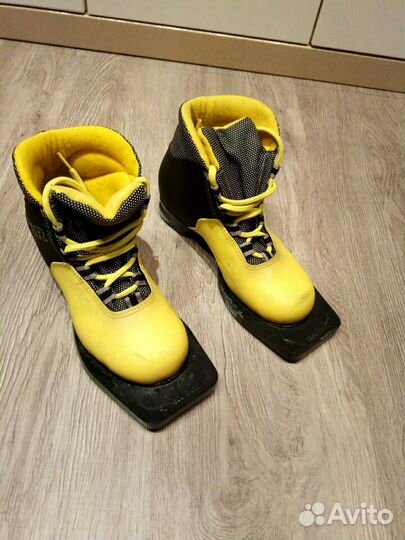Лыжные ботинки детские