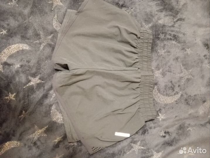 Спортивные шорты женские