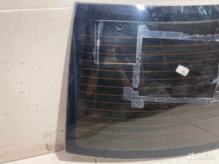 Стекло заднее заднее Hyundai Accent 2 G4EC 1.5