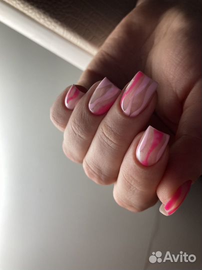 Комбинированный маникюр и педикюр