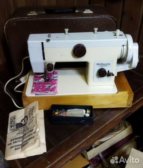 Швейная машинка 