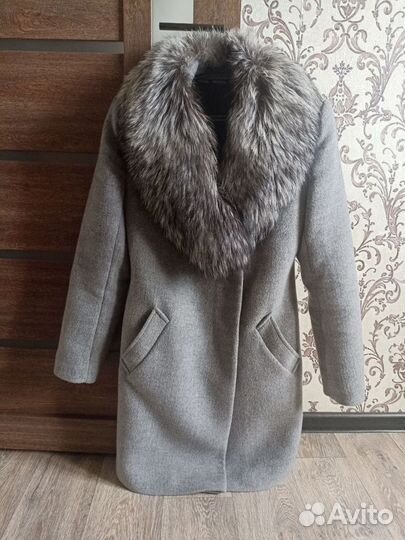 Пальто женское зимнее с мехом