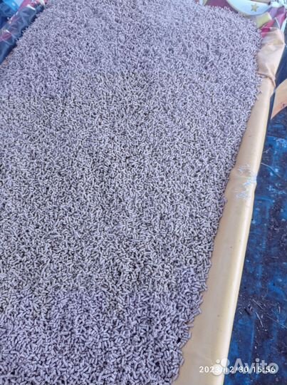 Гранулированный корм для кур и кроликов