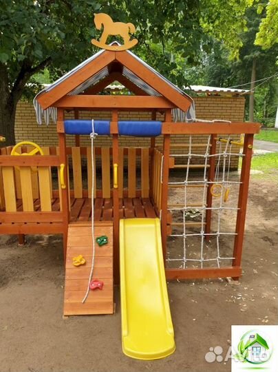 Детская площадка для игры