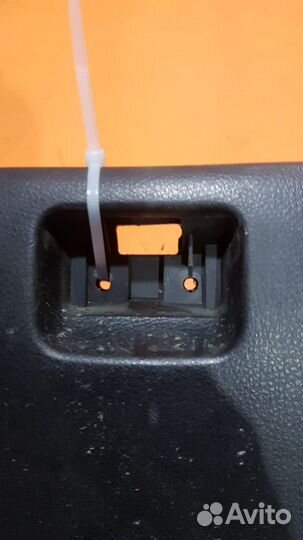 Бордачок на Mitsubishi Outlander 1