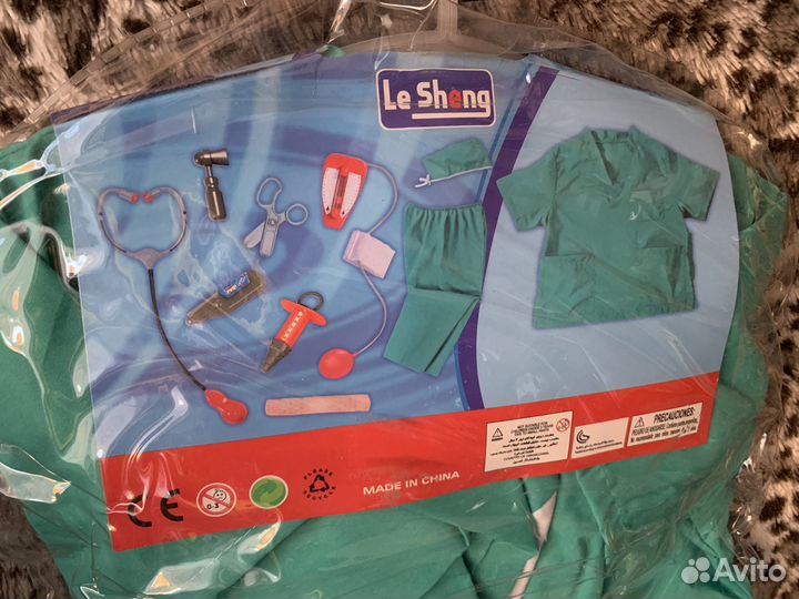 Набор пожарного, полицейского, доктора, сыщика