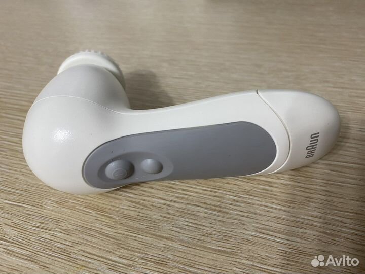 Массажер для лица Braun/ Щетка электрическая