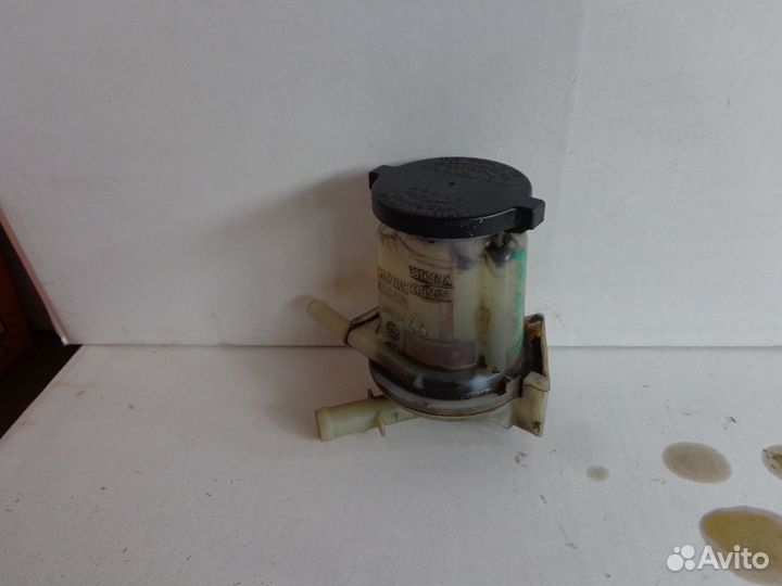 Geely Emgrand Бачок гур б/у