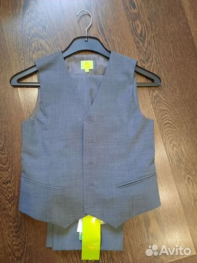 Брючный костюм новый