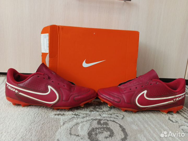 Футбольные бутсы nike tiempo